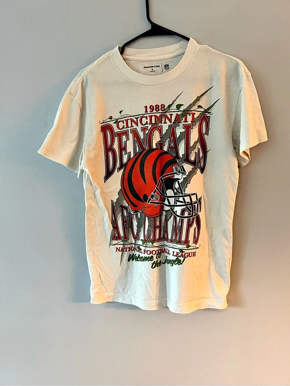 Abercrombie & Fitch Cincinnati Bengals Vintage-Inspired Graphic Tee Size Small